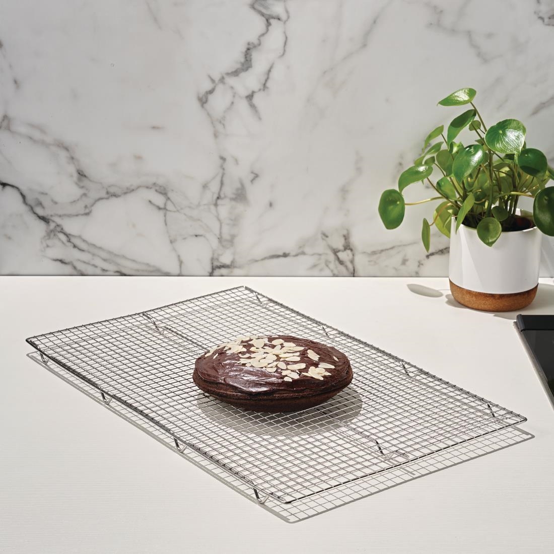 Vogue Heavy Duty Cake Cooling Tray 64x41cm