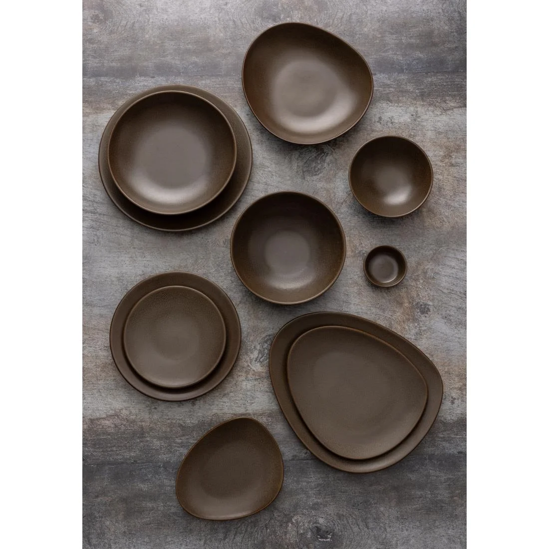 Olympia Ember Coupe Plates Mahogany 275mm (4 Pack) - Image 2
