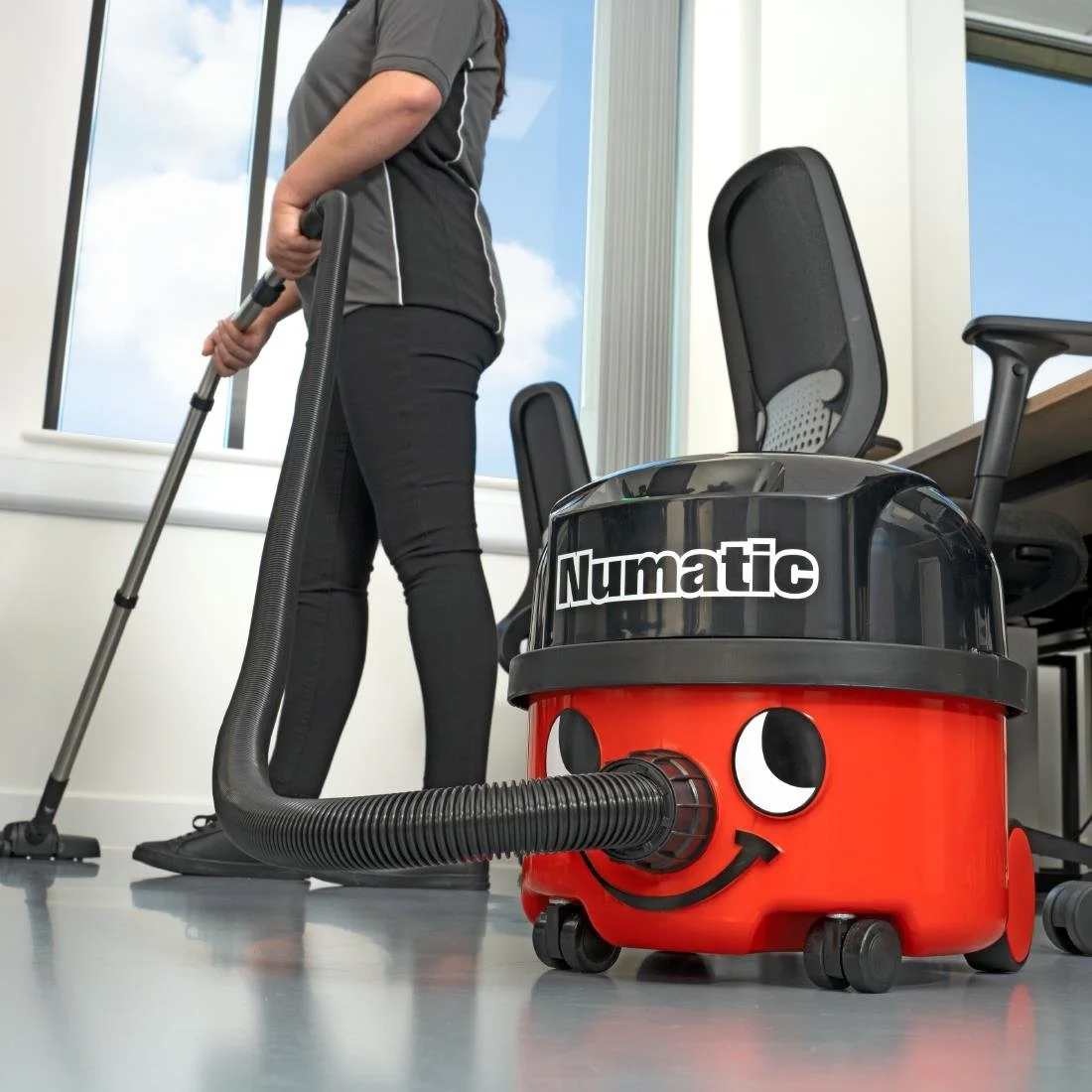 Numatic Pro Cordless Henry Vacuum NBV190NX - Image 7