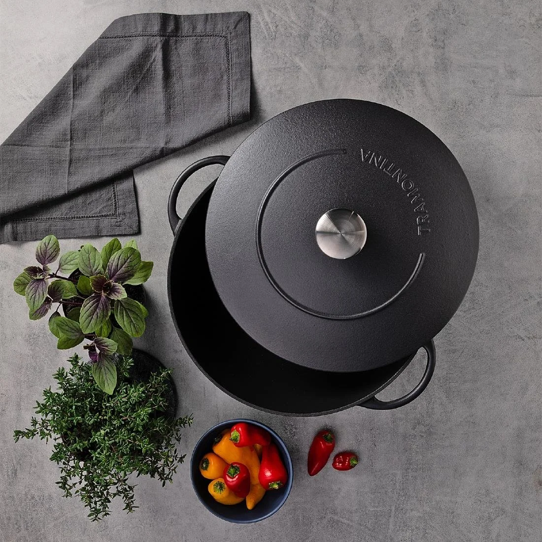 Tramontina Enamel Cast Iron Wok 32cm - Image 7