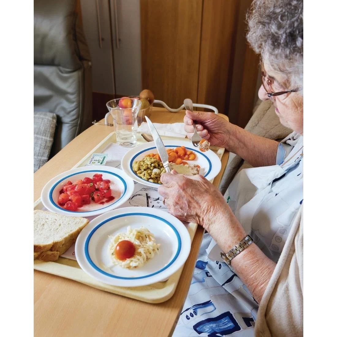 Autonomy Soup Dishes Blue Border 230mm (12 Pack) - Image 4