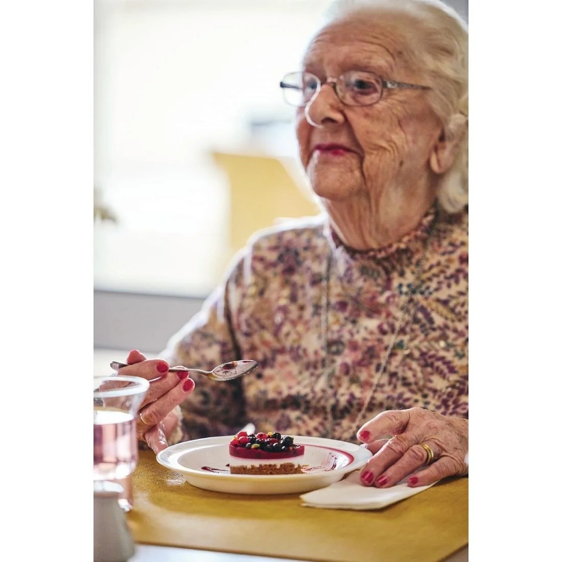 Autonomy Soup Dishes Red Border 230mm (12 Pack) - Image 4