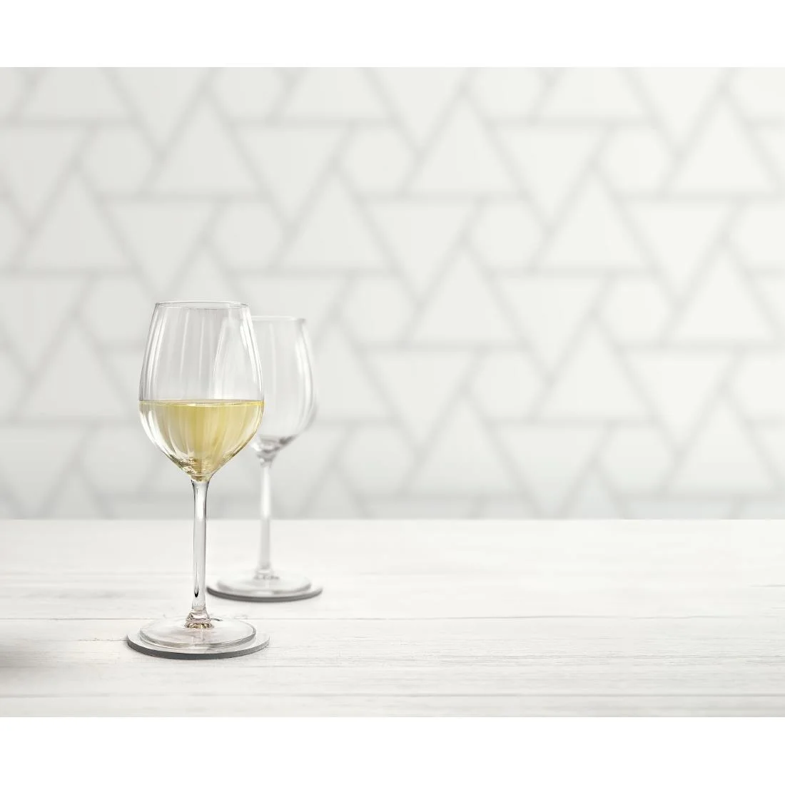 Royal Leerdam Adora Wine Glasses 380ml/13.25oz (Pack of 6) - Image 3