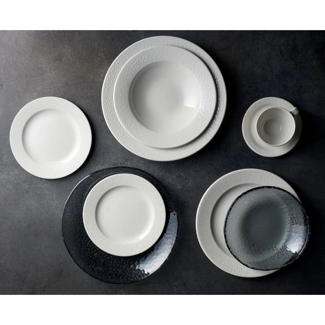 Churchill Viana Footed Plates 261mm White (12 Pack) - Image 3