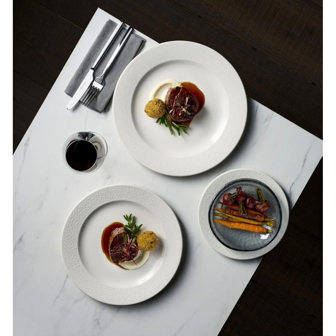 Churchill Viana Footed Plates 261mm White (12 Pack) - Image 4