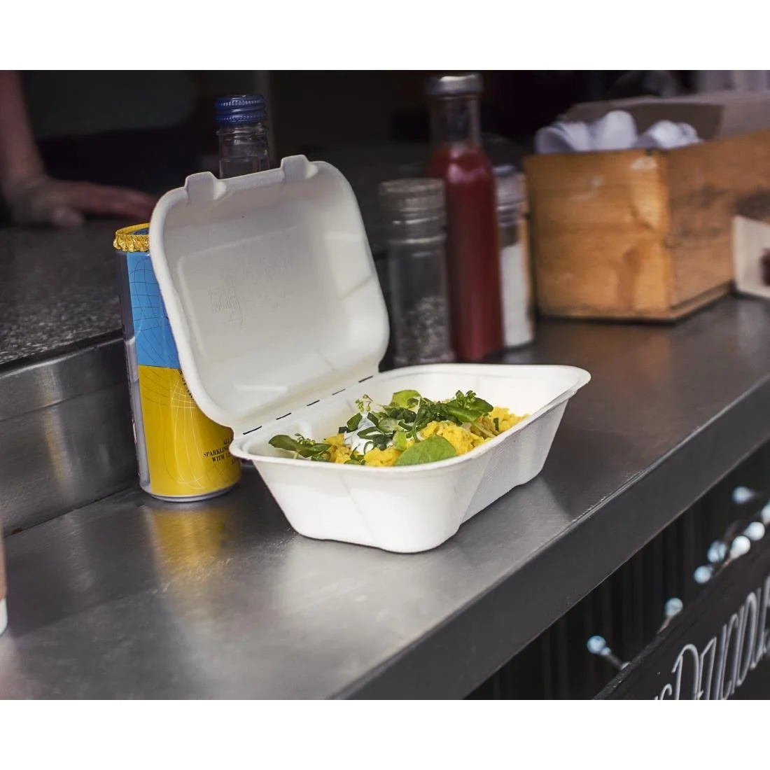 Vegware Nourish Moulded Fibre Clamshell Takeaway Boxes 7x5" (500 Pack) - Image 2