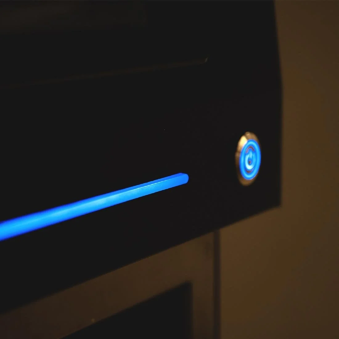 Pratica Fit Express Single Mag Black High Speed Oven - Image 3