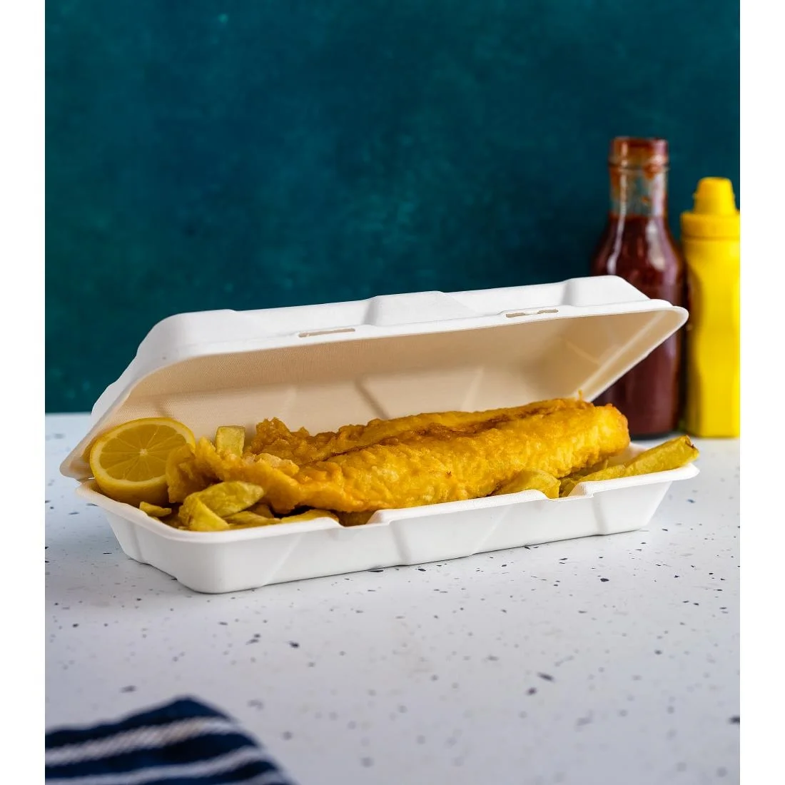 Vegware Nourish Moulded Fibre Clamshell Takeaway Boxes 12x6" (250 Pack) - Image 2