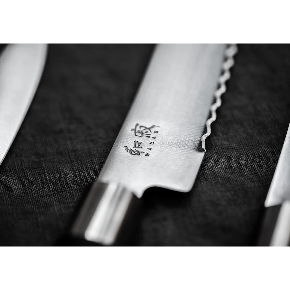 Kai Wasabi Black Bread Knife 23cm - Image 3