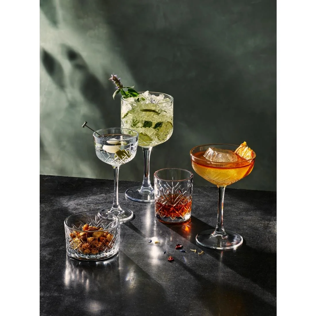 Timeless Vintage Cocktail Glasses 550ml (24 Pack) - Image 2