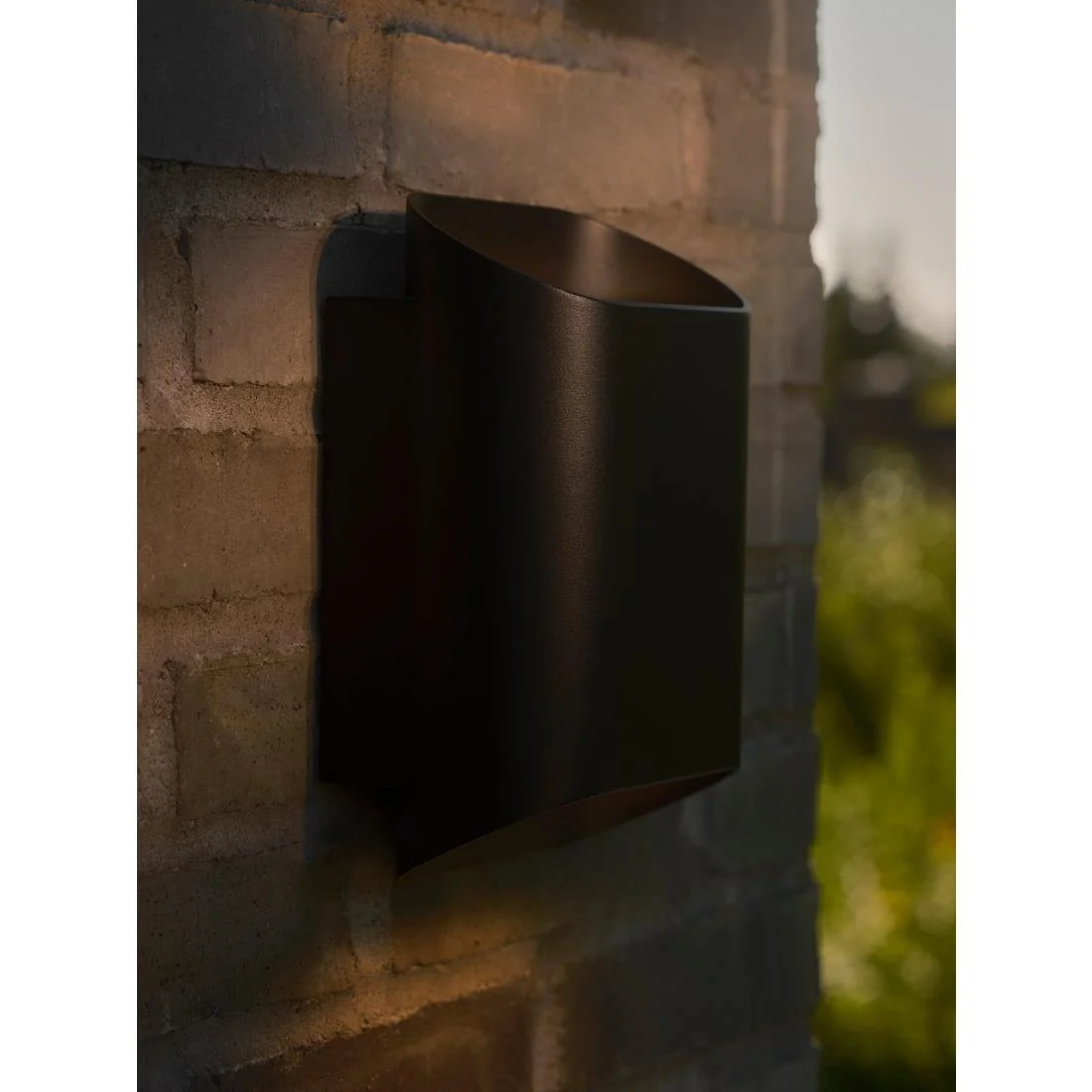 Nordlux Nico 22 Round Maxi Wall Light Black - Image 2