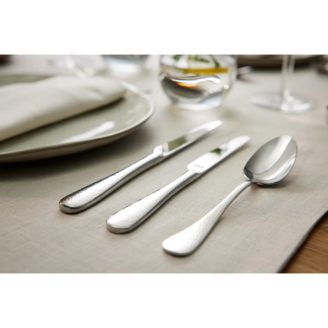 Amefa Sierra Hammered Table Knives (12 Pack) - Image 4