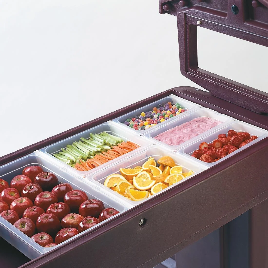Cambro Polypropylene Food Tray GN 1/1 200mm - Image 3