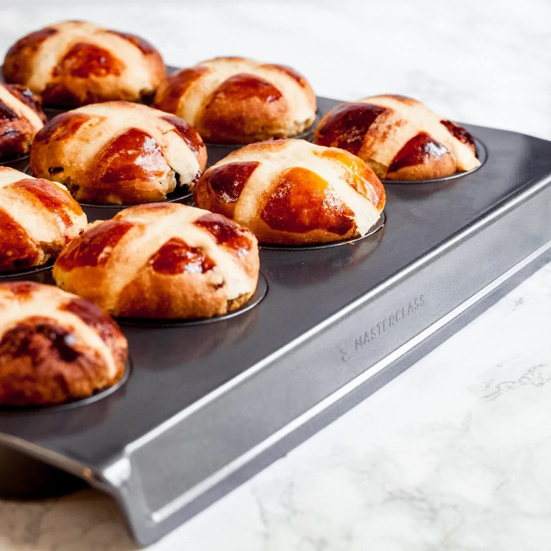 MasterClass Smart Stack Non-Stick 12 Hole Muffin Tin - Image 4