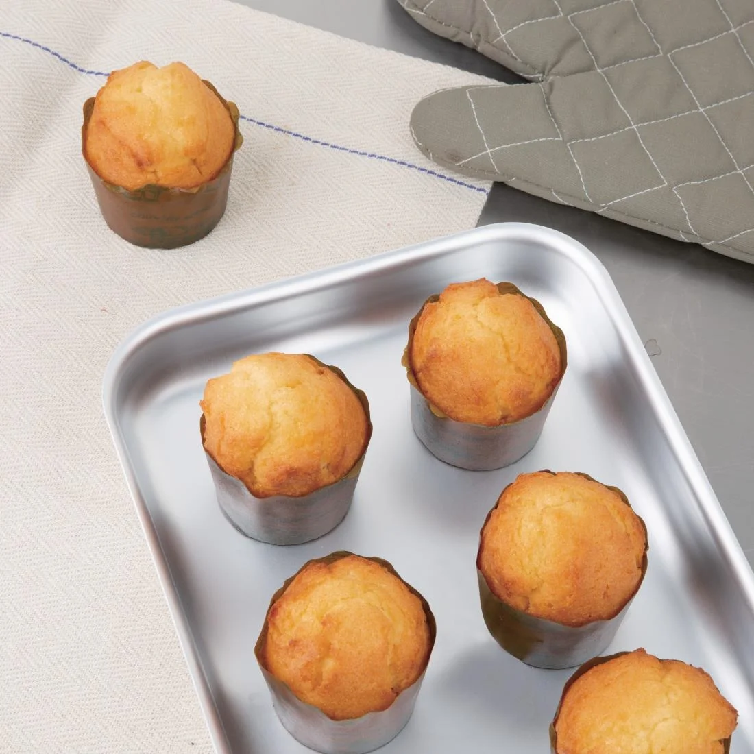 Vogue Aluminium Bakewell Pan 320mm - Image 6