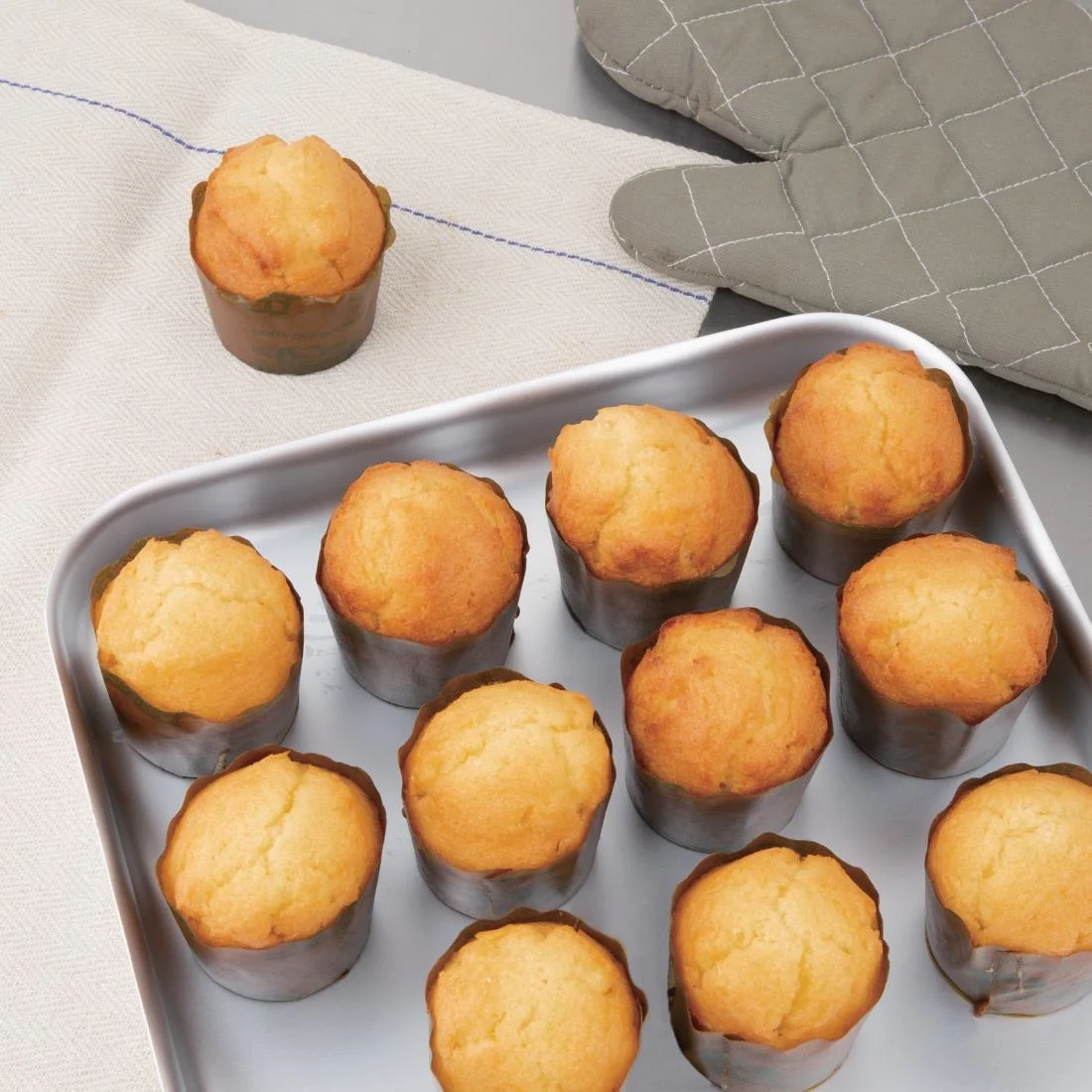 Vogue Aluminium Bakewell Pan 420mm - Image 6