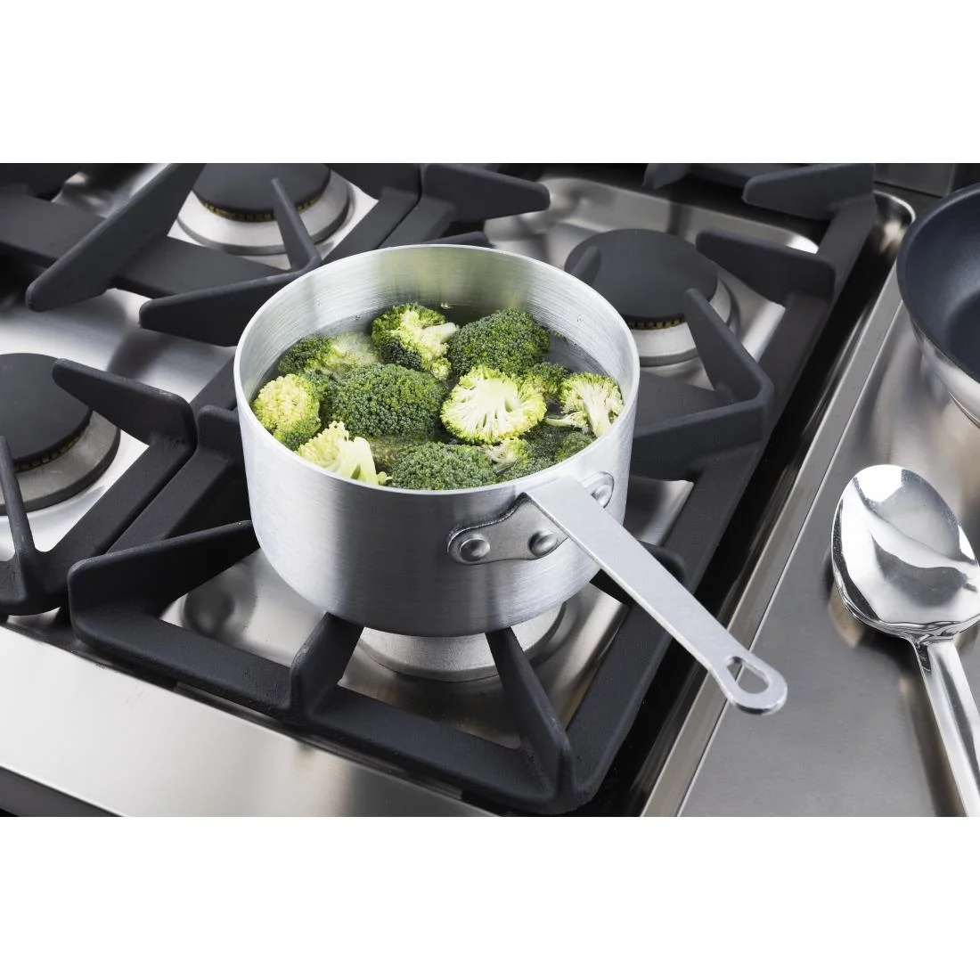 Vogue Aluminium Saucepan 2.4Ltr - Image 8