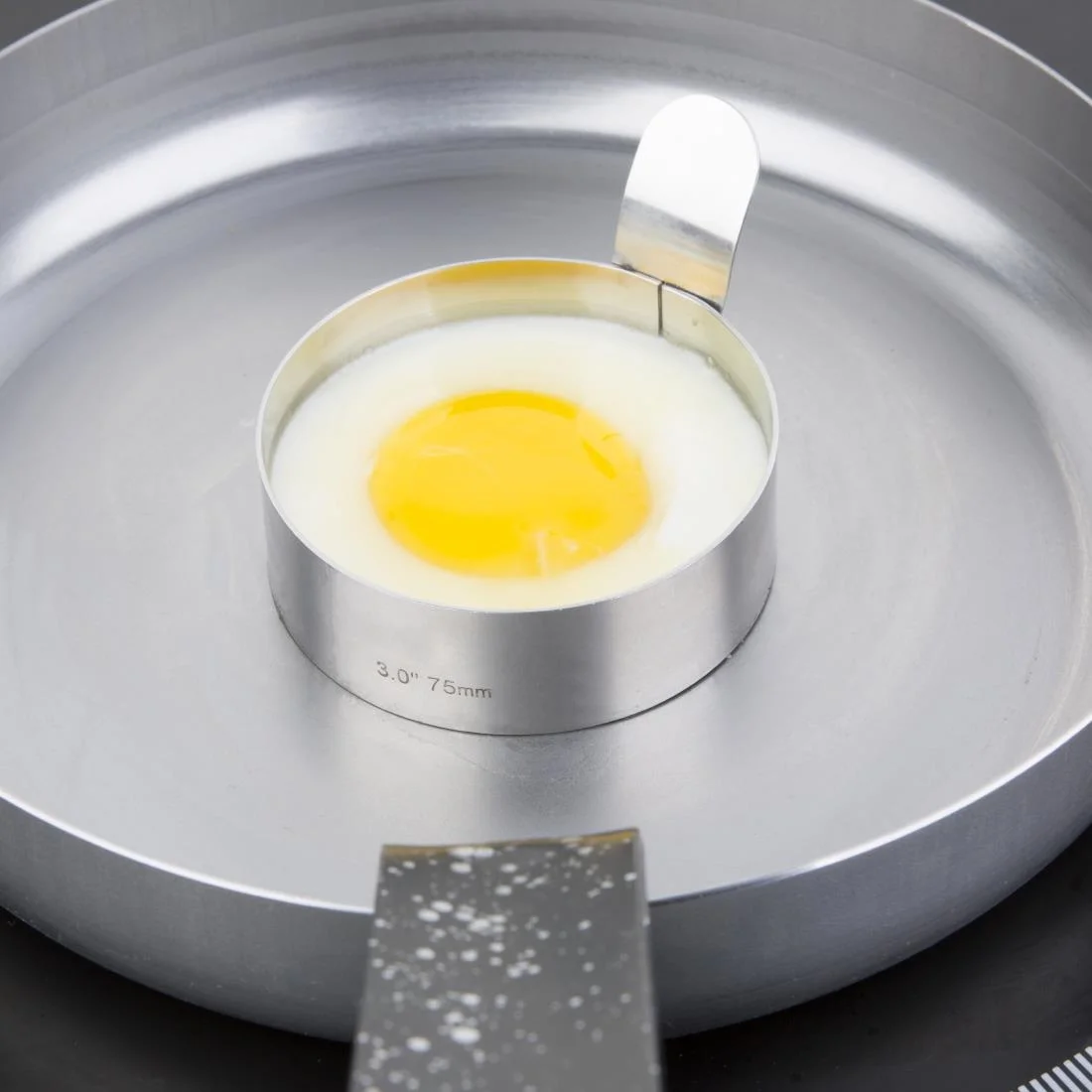 Vogue Stainless Steel Egg Ring - Image 4
