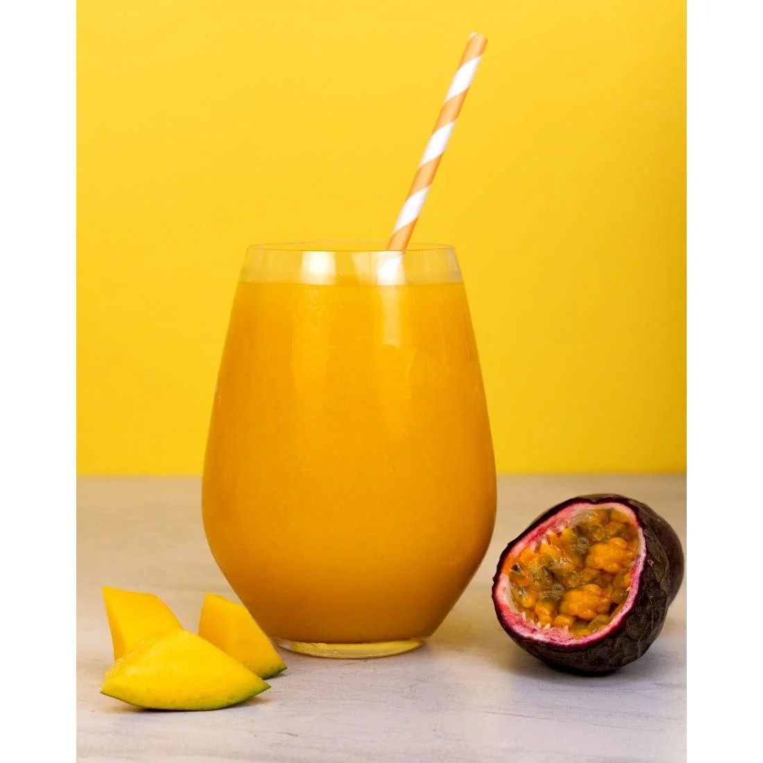 Simply Mango & Passion Fruit Smoothie 1Ltr - Image 2
