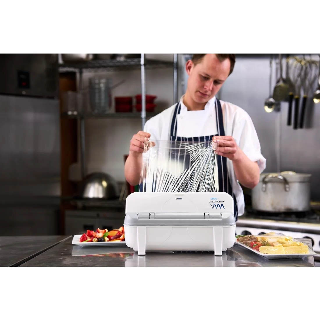 Wrapmaster Cling Film 305mm x 300m (Pack of 3) - Image 4