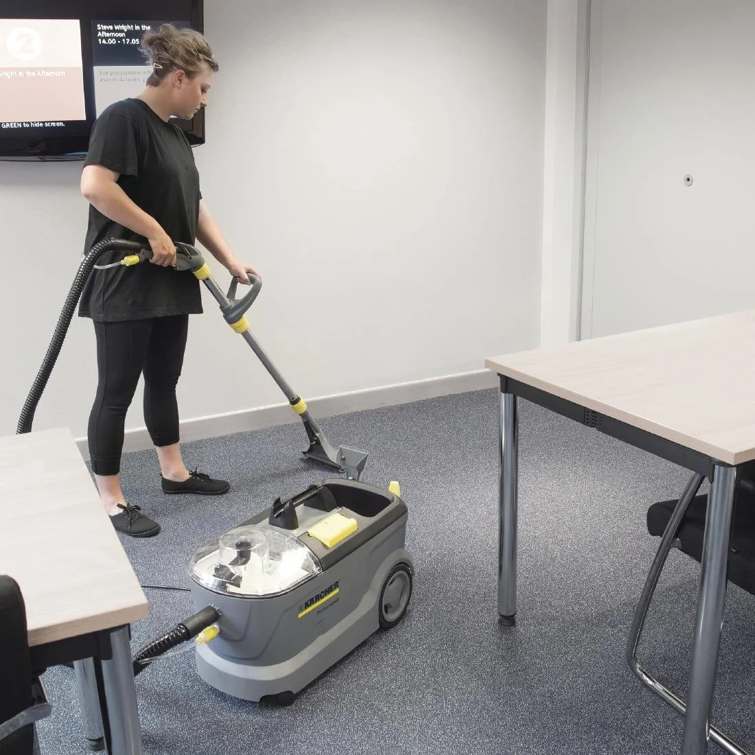 Karcher Puzzi 10/1 Spray Extraction Cleaner - Image 2