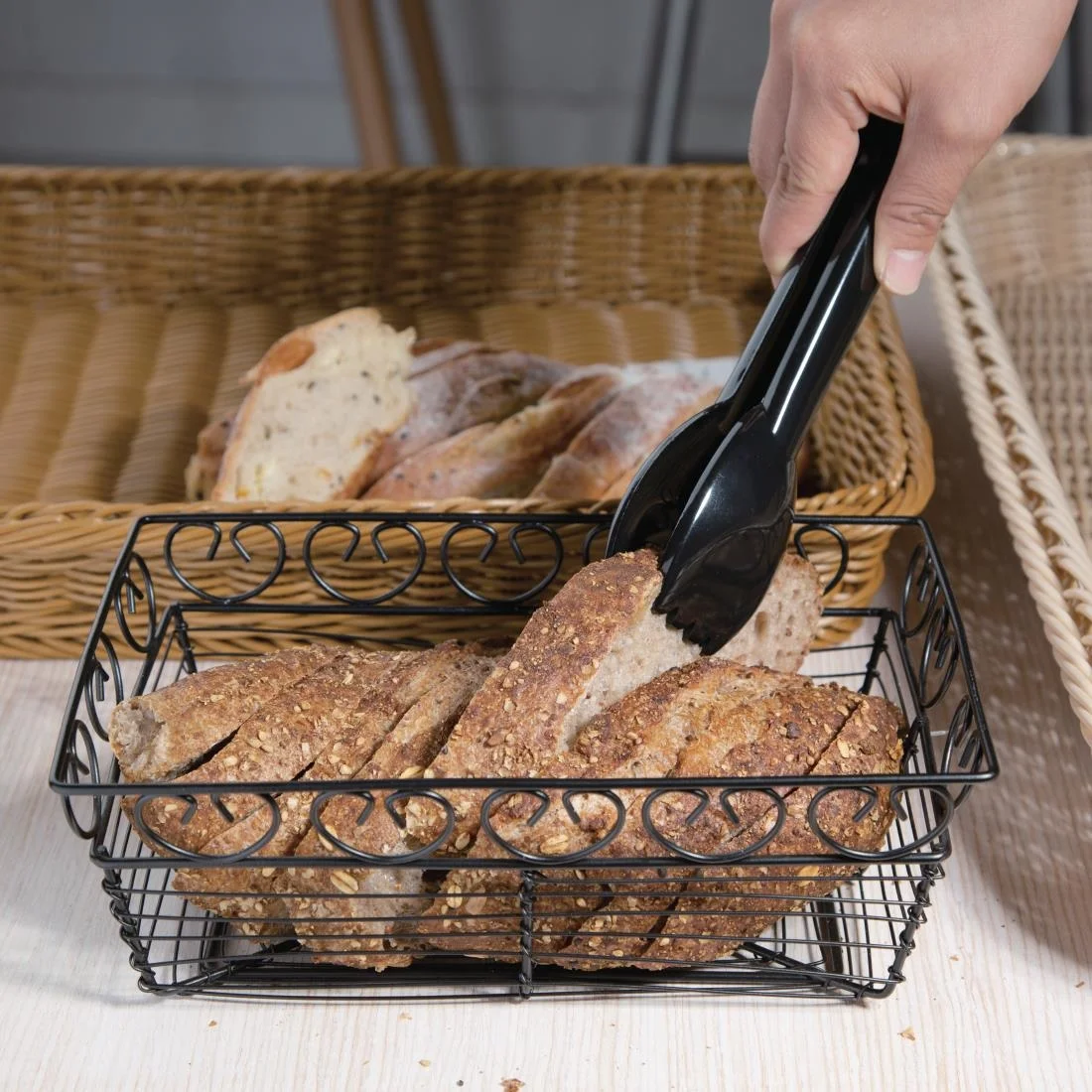Vogue Food Tongs 9" - Image 4