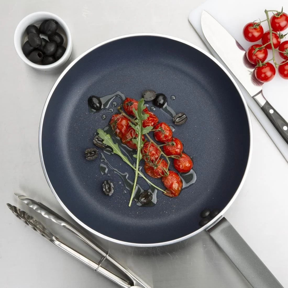 Vogue Aluminium Non-Stick Teflon Frying Pan 30cm - Image 6