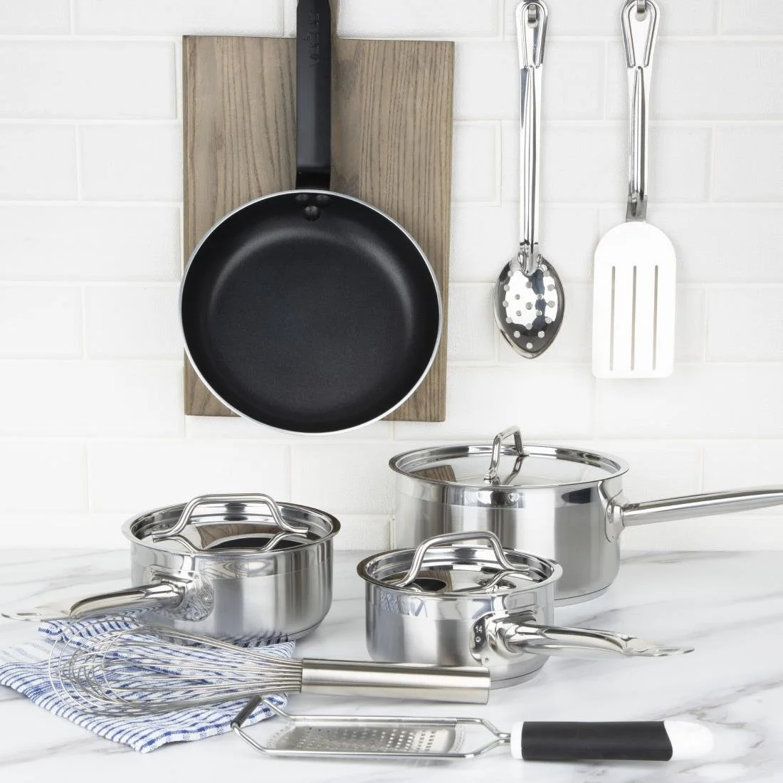 Nisbets Essentials Cook Like A Pro 4-Piece Saucepan & Frying Pan Set - Image 2