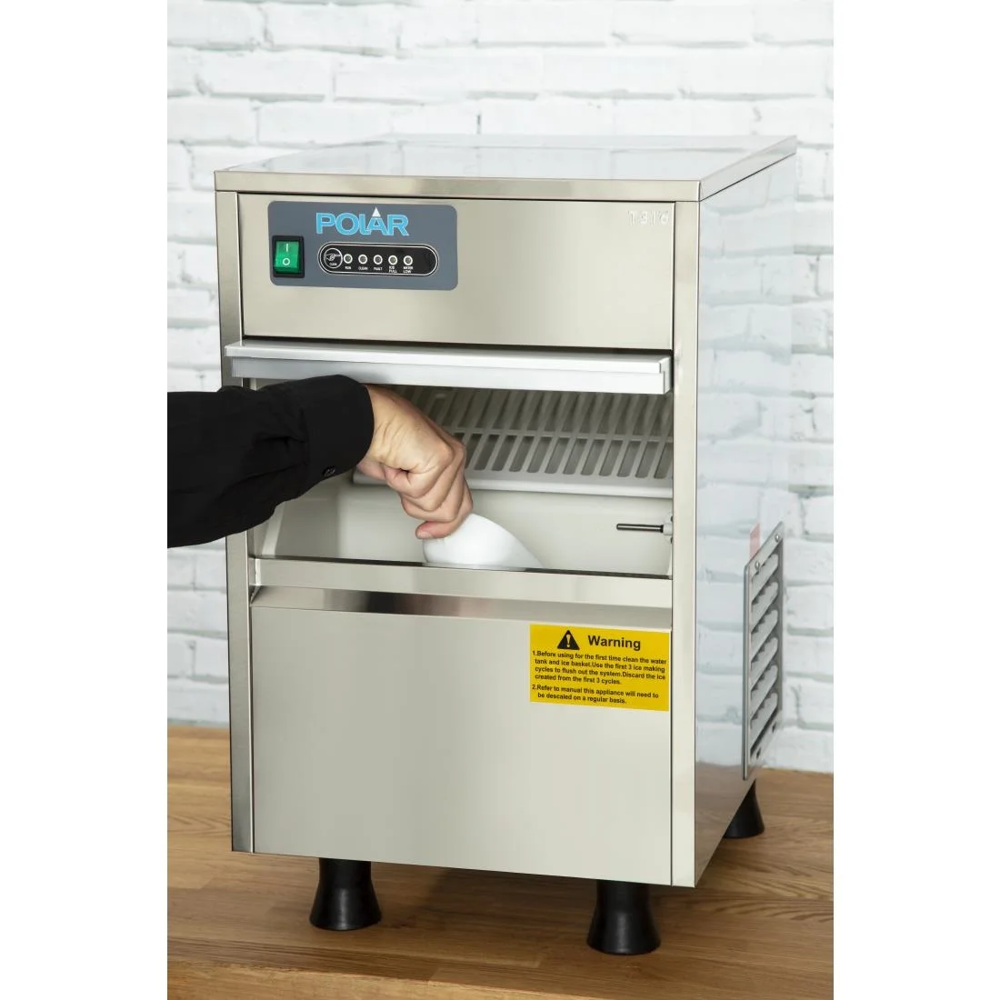 Polar G-Series Countertop Ice Machine 20kg Output - Image 13