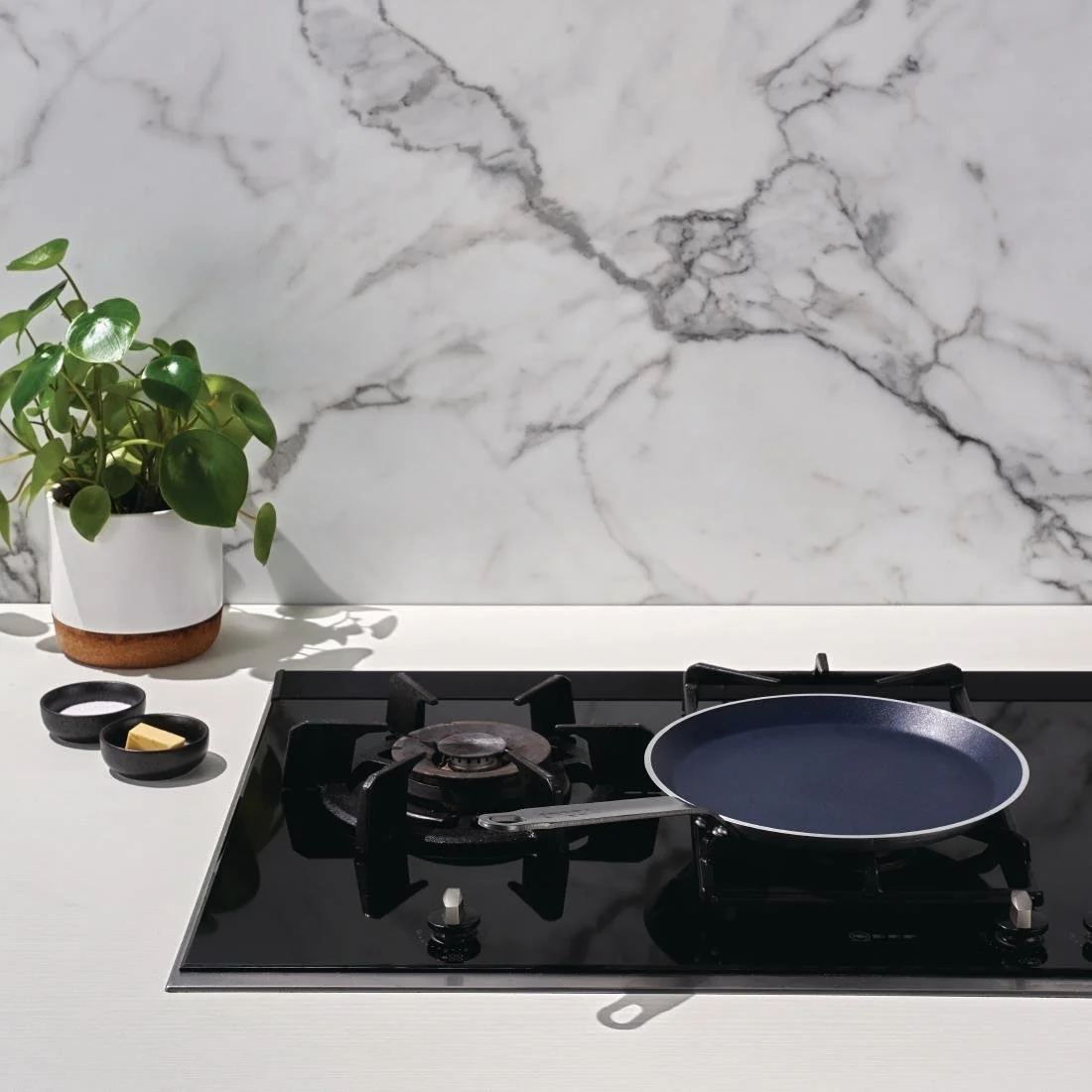 Vogue Aluminium Non-stick Teflon Platinum Plus Crepe Pan 26cm - Image 6