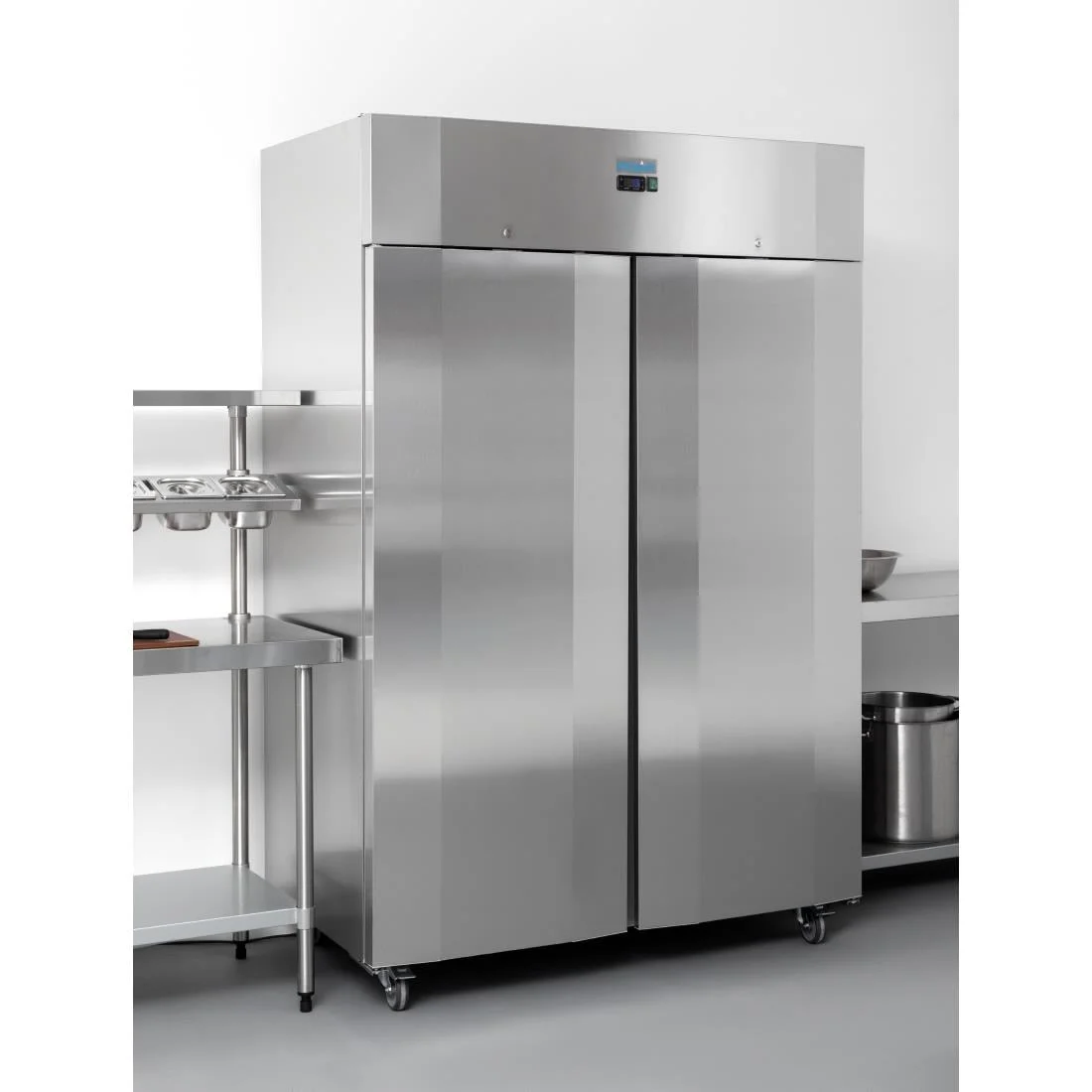 Polar U-Series Energy Efficient Double Door Upright Freezer 1400Ltr - Image 2