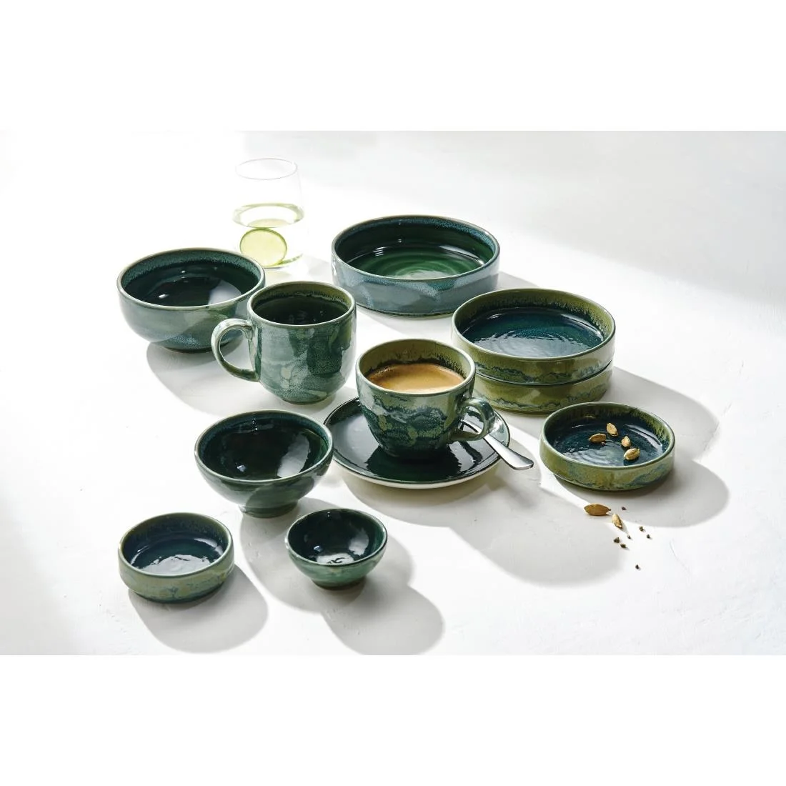 Steelite Aurora Vesuvius Burnt Emerald Round Stacking Trays 203mm (12 Pack) - Image 3