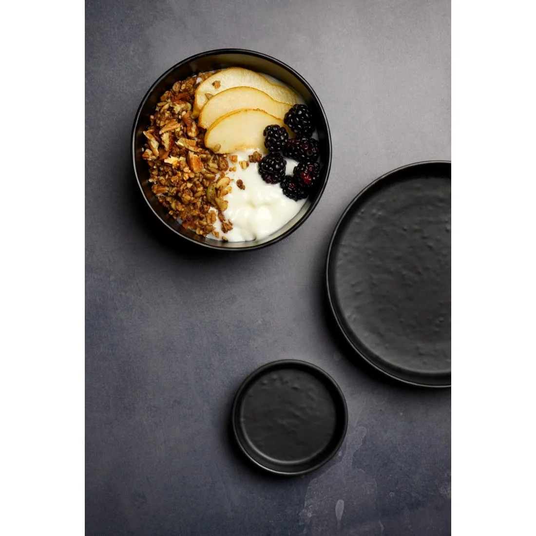 Steelite Cali Round Plates Black 273mm (12 Pack) - Image 4