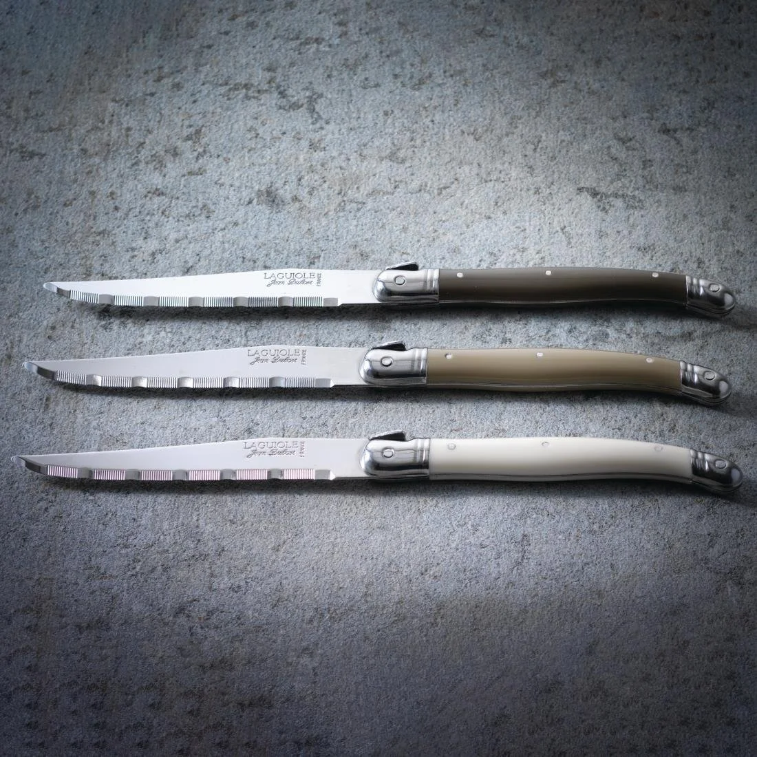 Laguiole Serrated Steak Knives White Handle (6 Pack) - Image 2